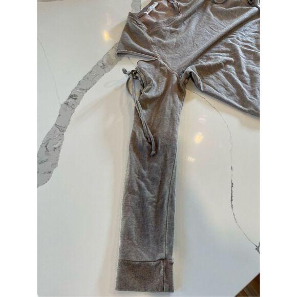 Project Social T Cut Out Lace Detail Sleeve Sweatshirt Taupe Women’s Sz M - Picture 5 of 7